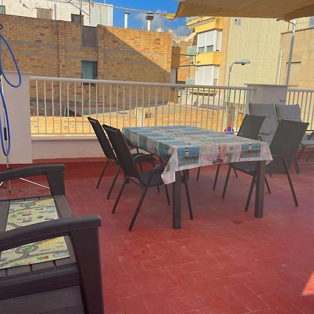 Villa Lleida 25, casa de poble amb àmplia terrassa à Sant Carlos de la Ràpita Extérieur photo